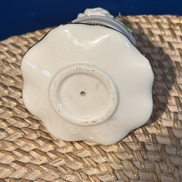 Vintage Tea Cup & Saucer Trinket Box w/ Pink Roses Butterfly & Rabbit on Inside - Picture 6 of 6